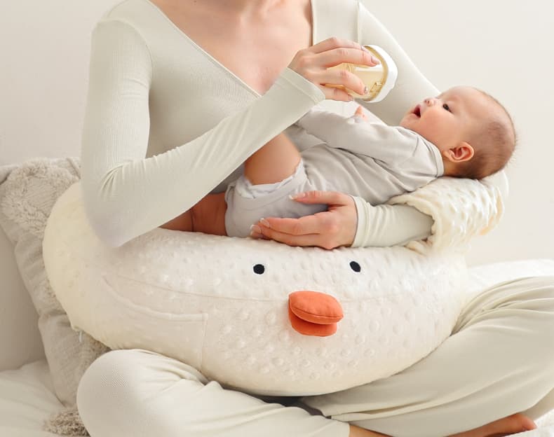 授乳クッション しっかり支える硬質素材授乳枕